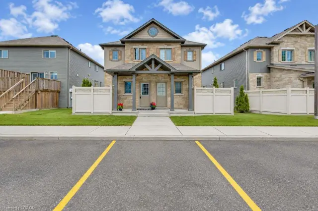C-925 Glasgow Street, Kitchener ON N2H 0B5