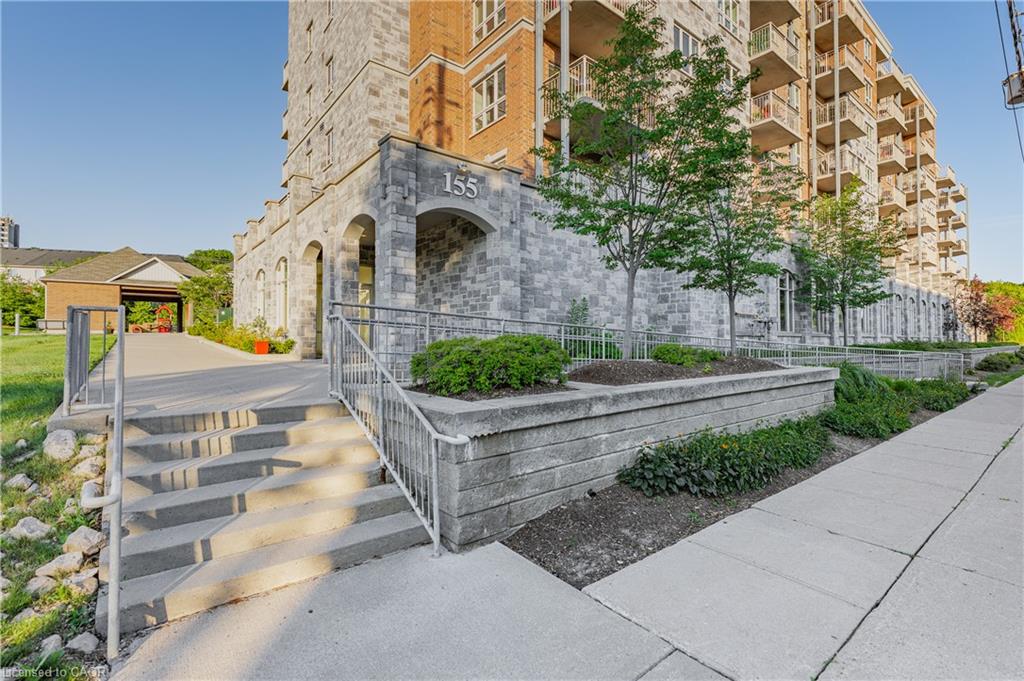 203-155 Water Street S, Cambridge ON N1R 3E3