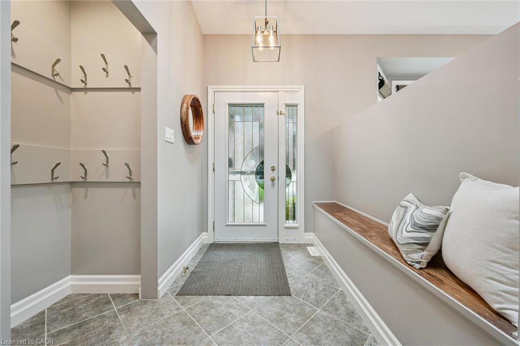 32 Thornhill Drive, Guelph ON N1H 8B6