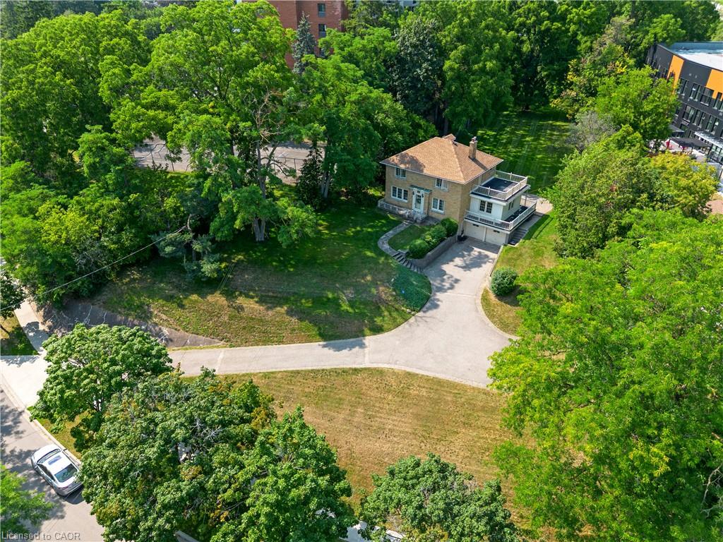 272 Sheldon Avenue N, Kitchener ON N2A 1G7