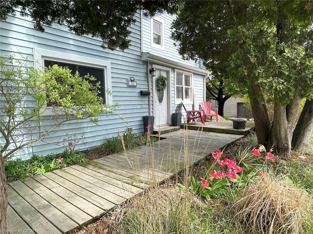 1 John Avenue, Paris ON N3L 2S8