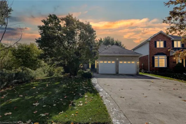 796 Springbank Avenue N, Woodstock ON N4T 1T5