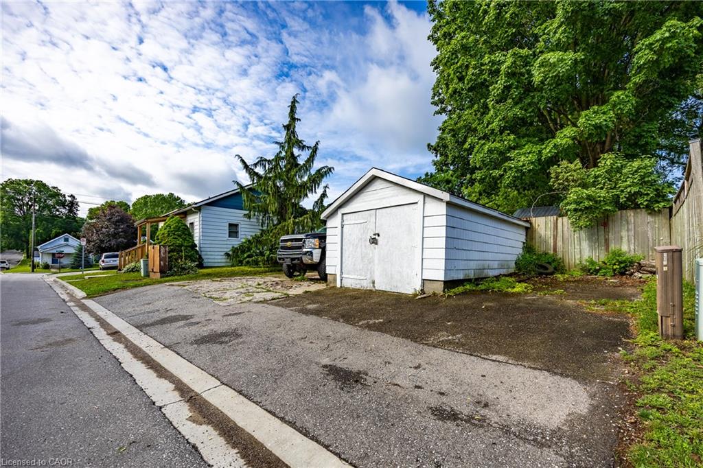 122 Queen Street, Ingersoll ON N5C 3A6