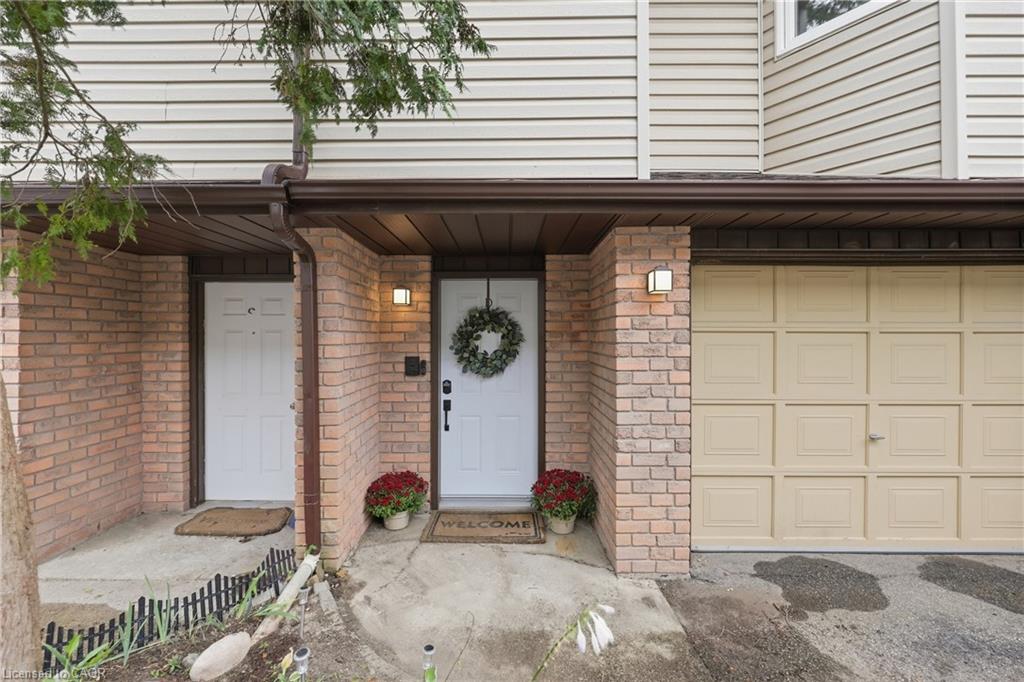 D-22 Bond Street, Brantford ON N3R 4G5