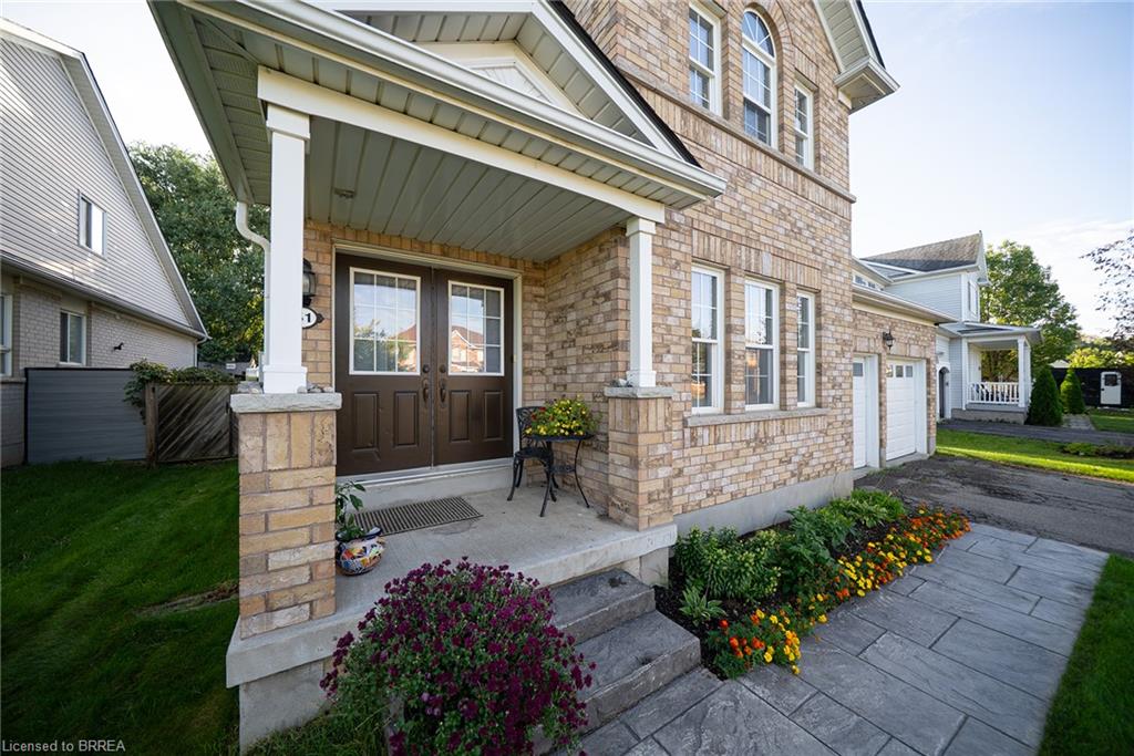 51 Webb Avenue, Brantford ON N3T 6S6