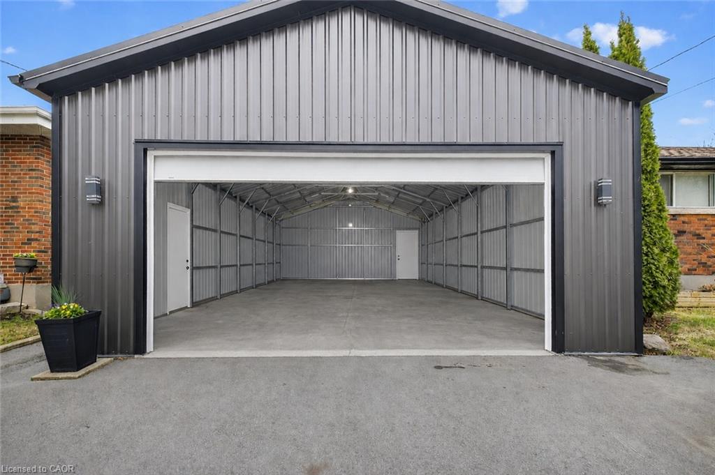 73 Avondale Street, Brantford ON N3S 4M1