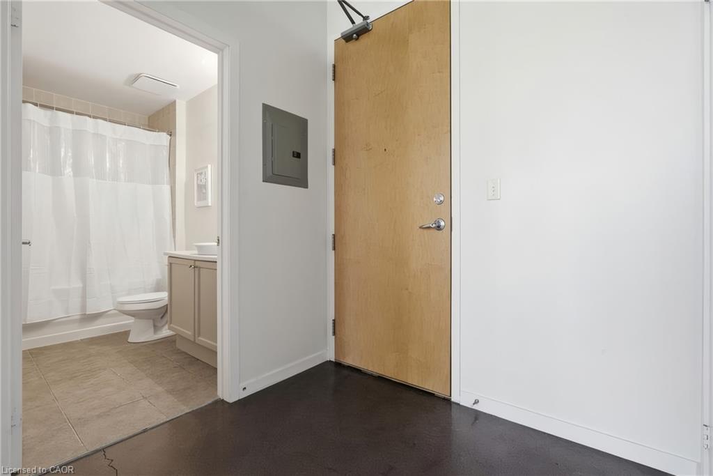 212-404 King Street W, Kitchener ON N2G 4Z9