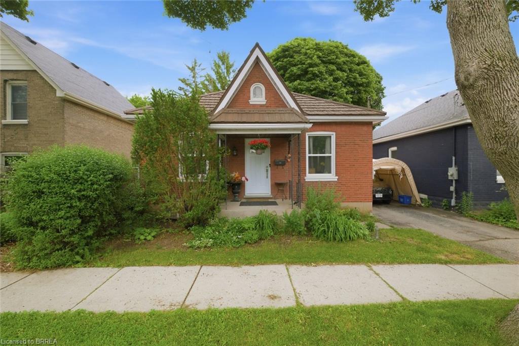 12 Brunswick Street, Brantford ON N3T 1E7
