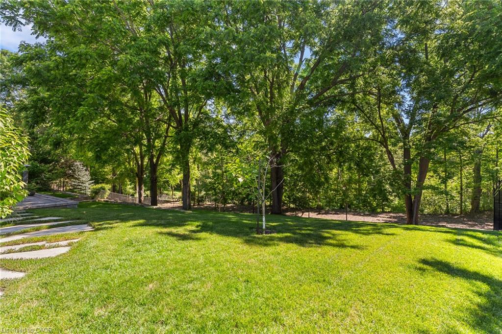 44 Pioneer Ridge Drive, Kitchener ON N2P 0G6