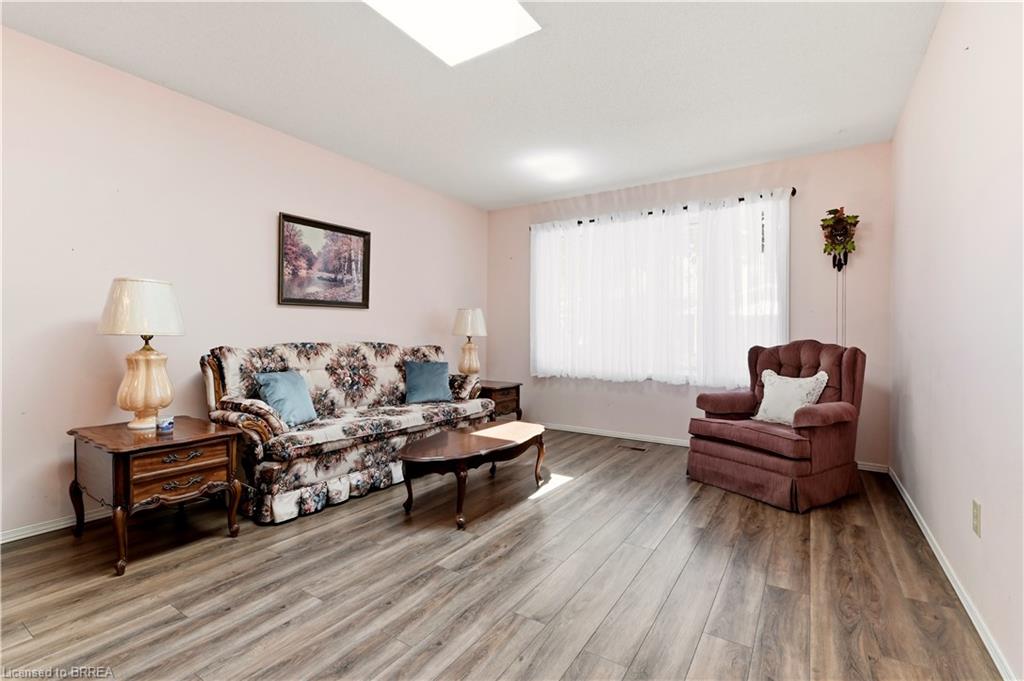 19-1030 Colborne Street E, Brantford ON N3S 3T6