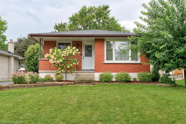 210 Shelley Drive, Kitchener ON N2C 1N1