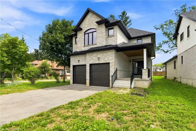 232 Mount Pleasant Street, Brantford ON N3T 1V1