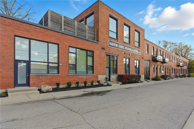 203-85 Spruce Street N, Cambridge ON N1R 4K4