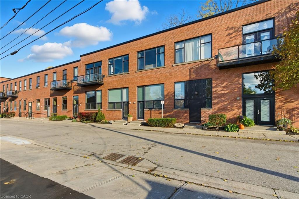 203-85 Spruce Street N, Cambridge ON N1R 4K4