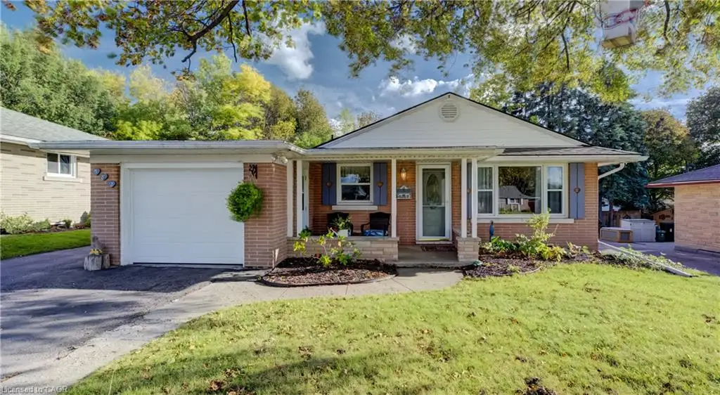 582 Grand Valley Drive, Cambridge ON N3H 2S1