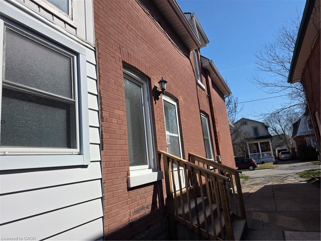 182 Marlborough Street, Brantford ON N3S 4S9