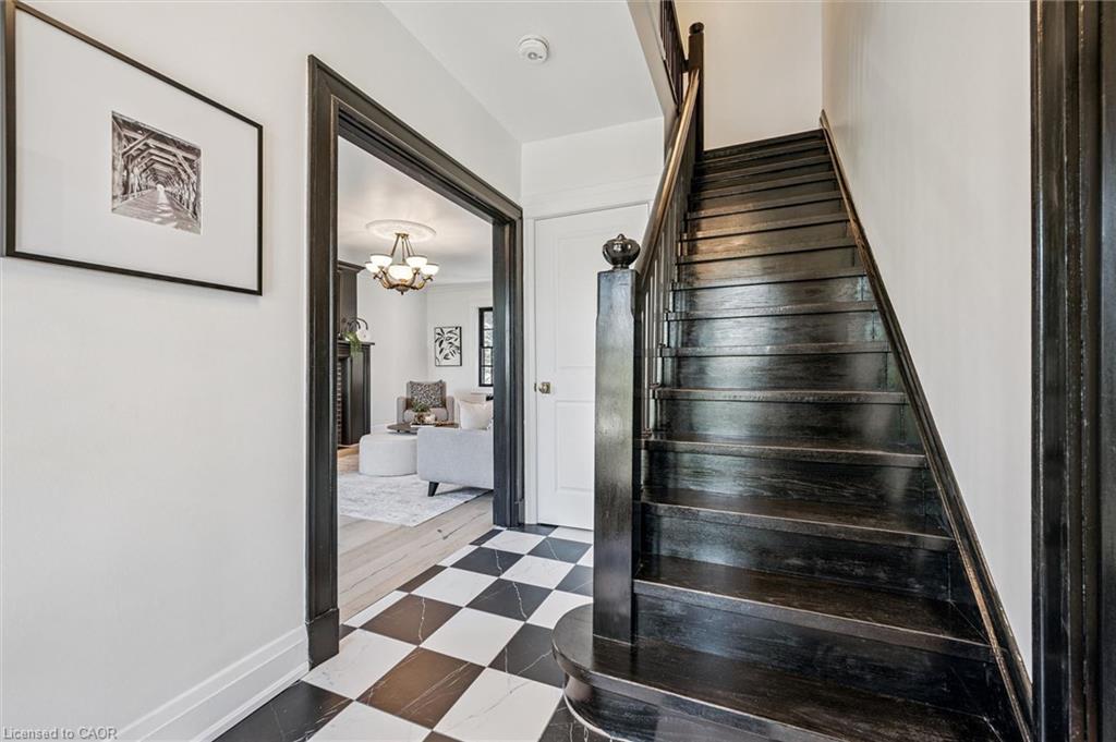 87 University Avenue W, Guelph ON N1G 1P1
