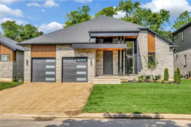 161 Parkside Drive, Brantford ON N3T 0S9