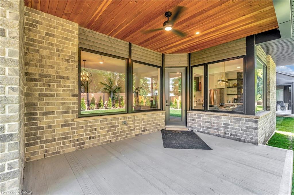 161 Parkside Drive, Brantford ON N3T 0S9
