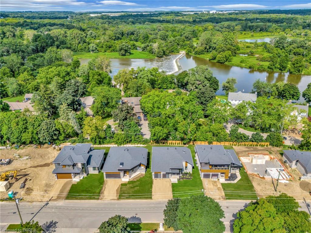 161 Parkside Drive, Brantford ON N3T 0S9