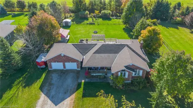 30 Nesbitt Street, Mapleton ON N0B 1A0