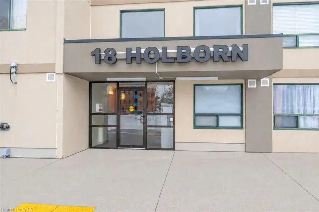 211-18 Holborn Court, Kitchener ON N2A 4A1