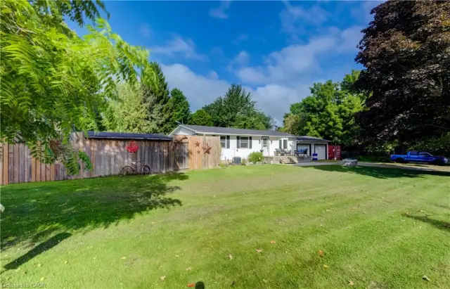 955287 Canning Road, Paris ON N3L 3E2