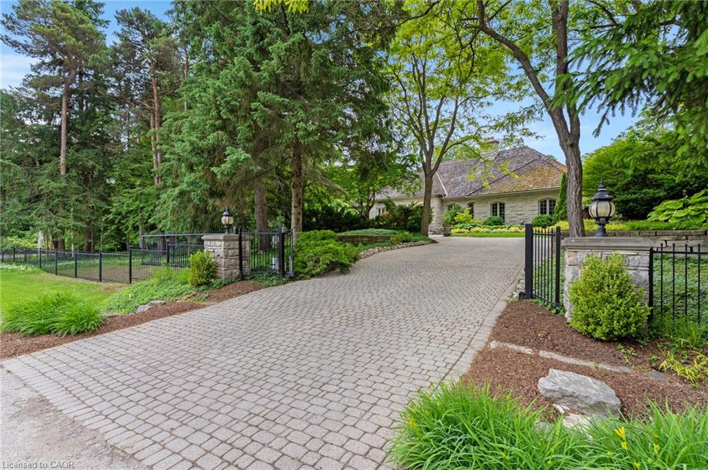 101 Deerpath Road, Cambridge ON N1T 1H7