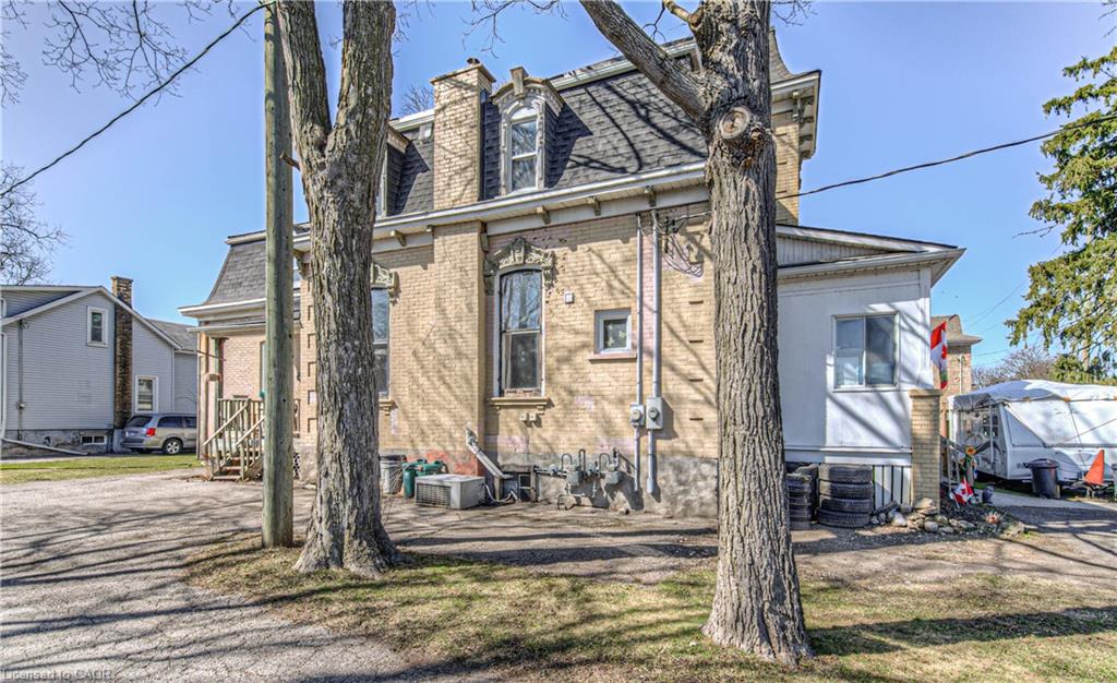 156 Grand Avenue S, Cambridge ON N1S 2M4