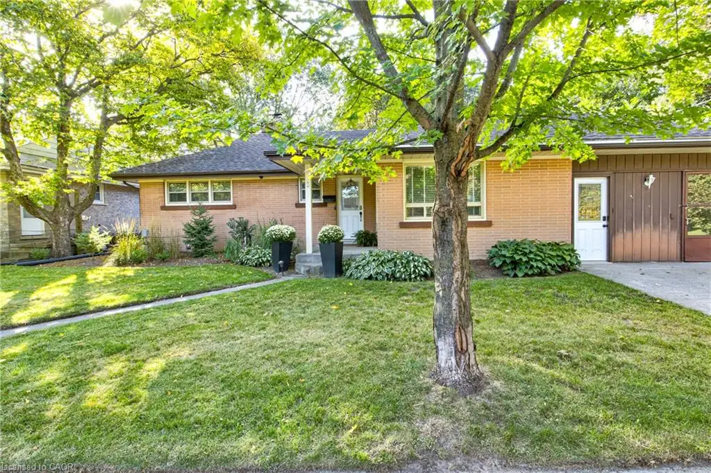 3 Oakwood Avenue, Kitchener ON N2H 6G7