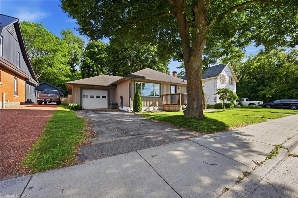 29 Concession Street E, Tillsonburg ON N4G 1N9