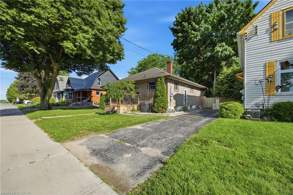 29 Concession Street E, Tillsonburg ON N4G 1N9