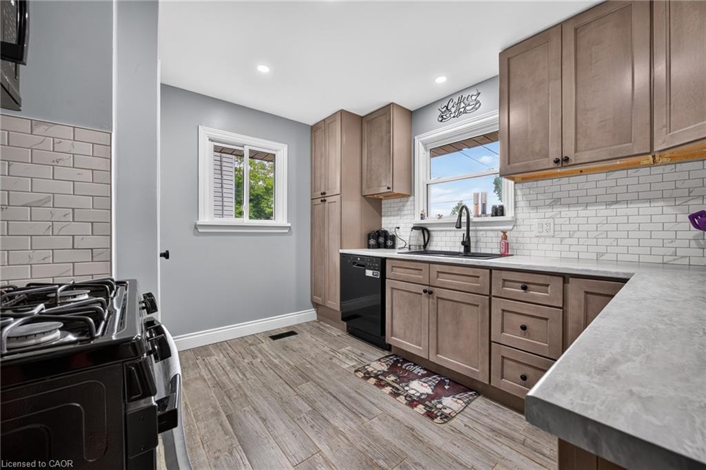 29 Concession Street E, Tillsonburg ON N4G 1N9