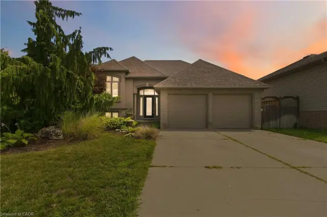 33 Stratford Terrace, Brantford ON N3T 6P6