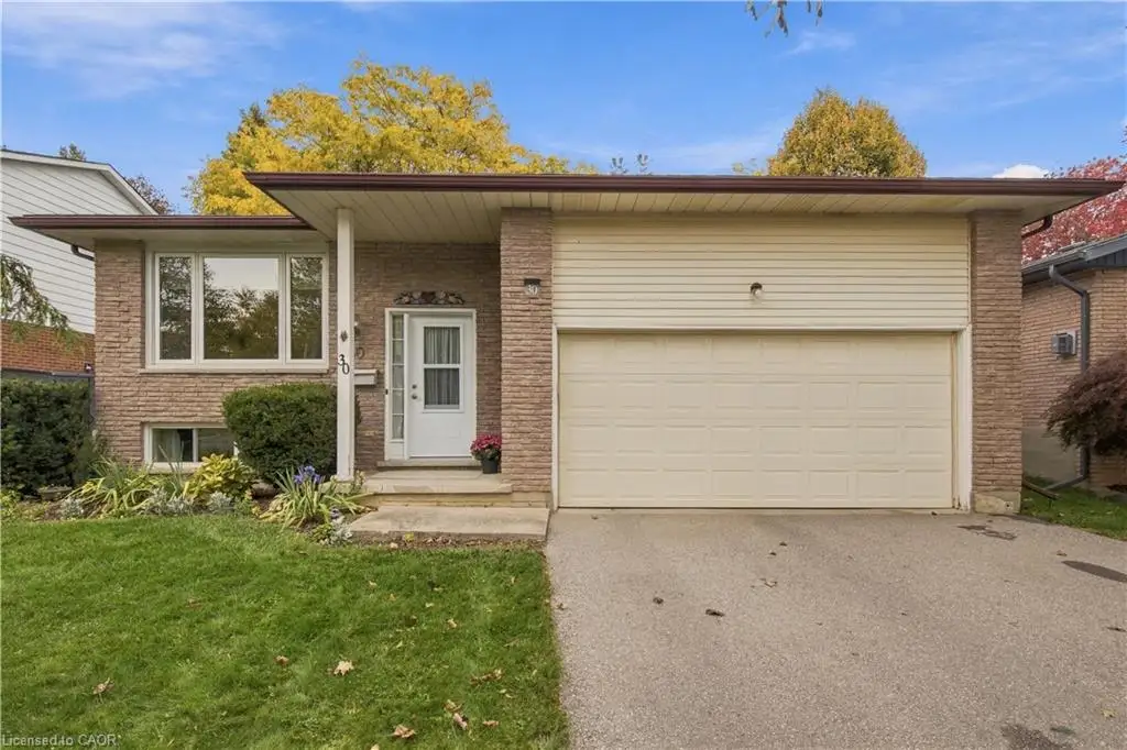 30 Carlyle Place, Kitchener ON N2P 1R6