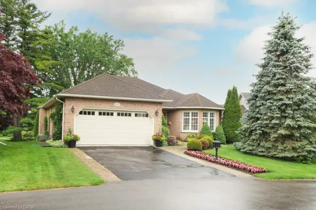 137 Foxboro Drive, Baden ON N3A 3N2