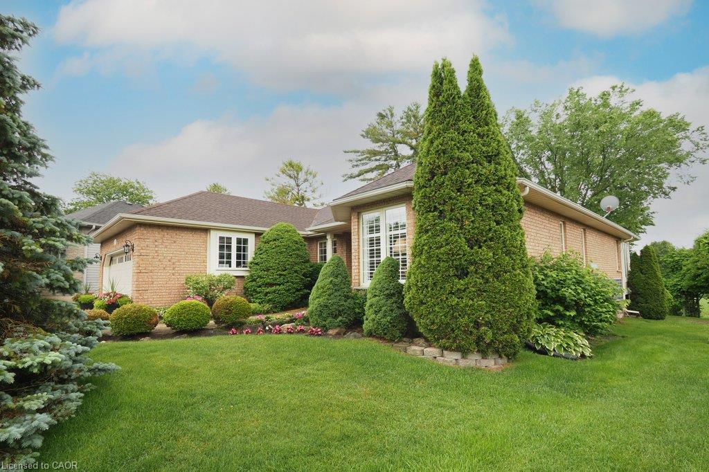 137 Foxboro Drive, Baden ON N3A 3N2