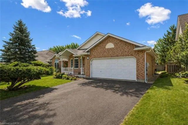 19 Merganser Drive, Guelph ON N1C 1C8