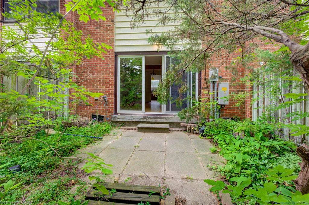 14-201 Silvercreek Pathway N, Guelph ON N1H 3T4