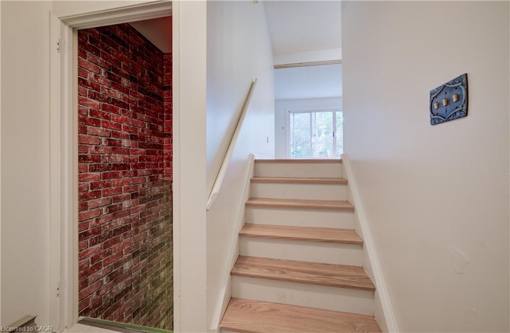 14-201 Silvercreek Pathway N, Guelph ON N1H 3T4