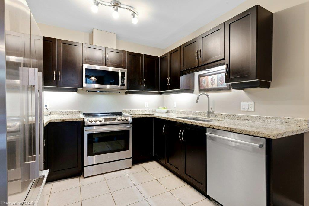 105-165 Duke Street E, Kitchener ON N2H 6T8