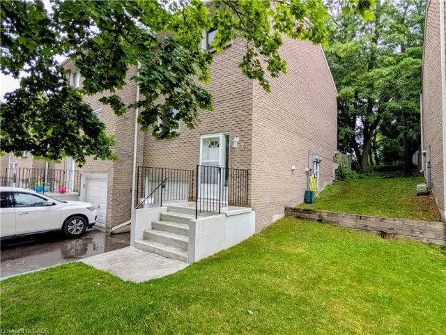 7-121 Morgan Avenue, Kitchener ON N2A 2M4