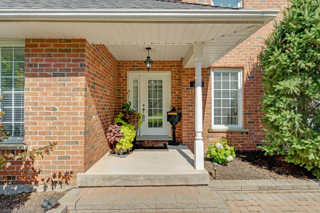 216 Red Maple Court, North Dumfries ON N1R 5S6