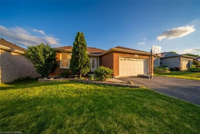 68 Allensgate Drive, Brantford ON N3V 1E2