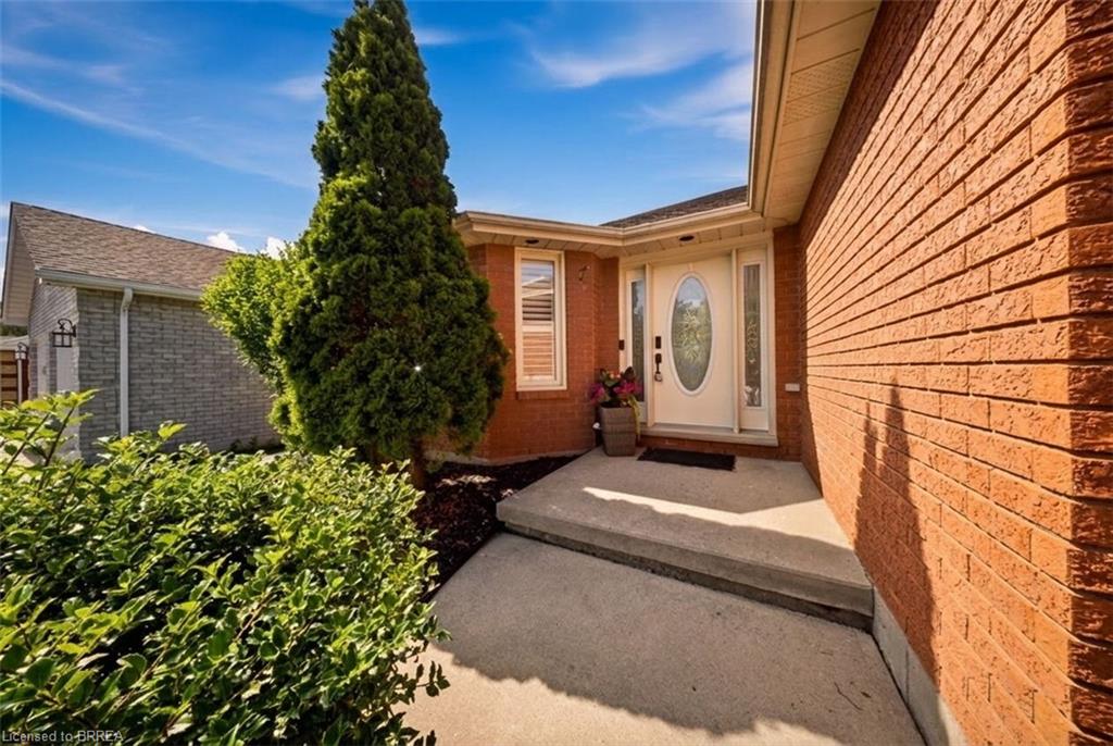 68 Allensgate Drive, Brantford ON N3V 1E2