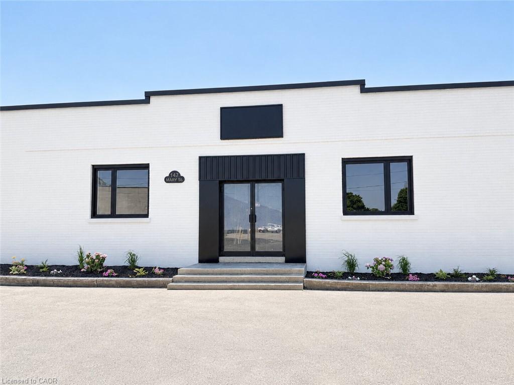 147 Mary Street, Brantford ON N3S 3C1
