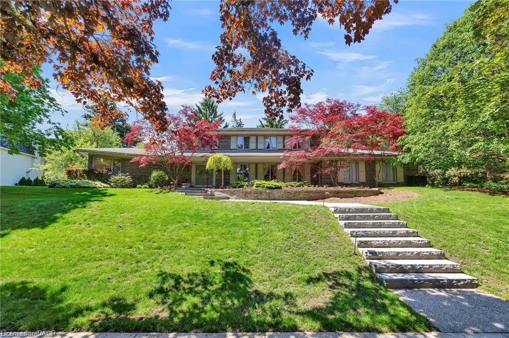 61 Huntley Crescent, Kitchener ON N2M 2R4