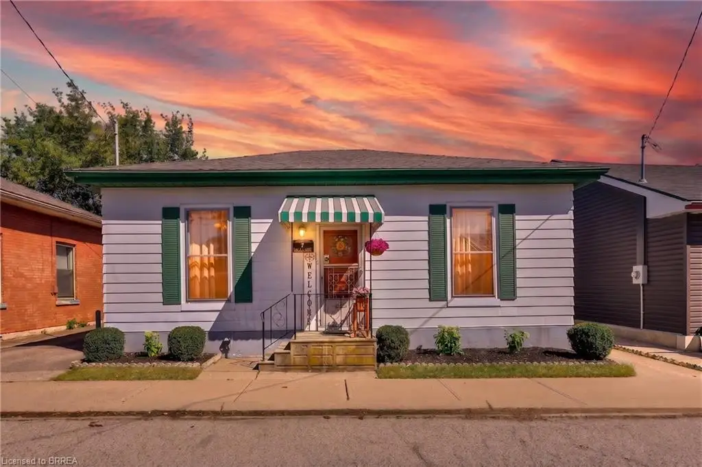 Welcome to 7 Halls Ave in Brantford!