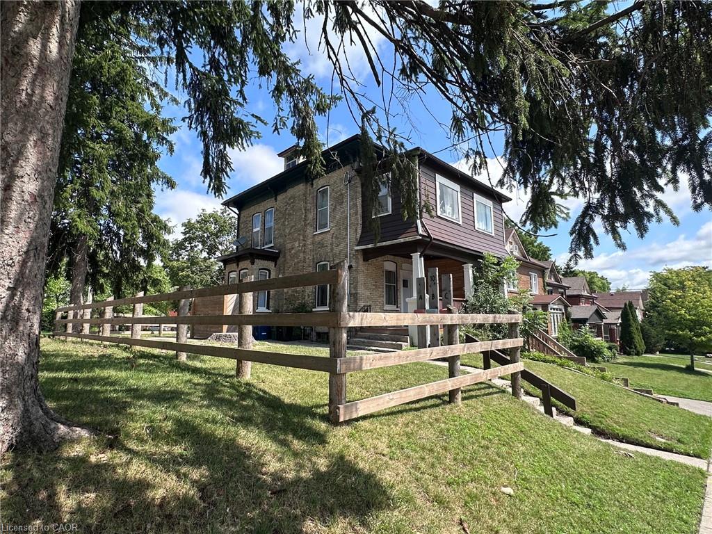 10 Shanley Street, Kitchener ON N2H 5N8