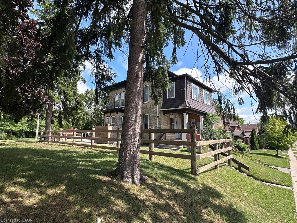 10 Shanley Street, Kitchener ON N2H 5N8